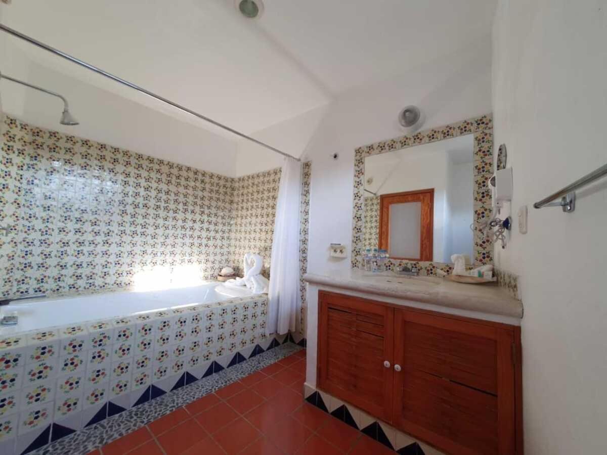 טפוזטלן Hotel Real Del Valle מראה חיצוני תמונה